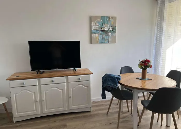 Aig_183 Renove Avec Terrasse Et Vue Exceptionnelle Sur La Marina, L'etang Et Le Village De Apartamento *